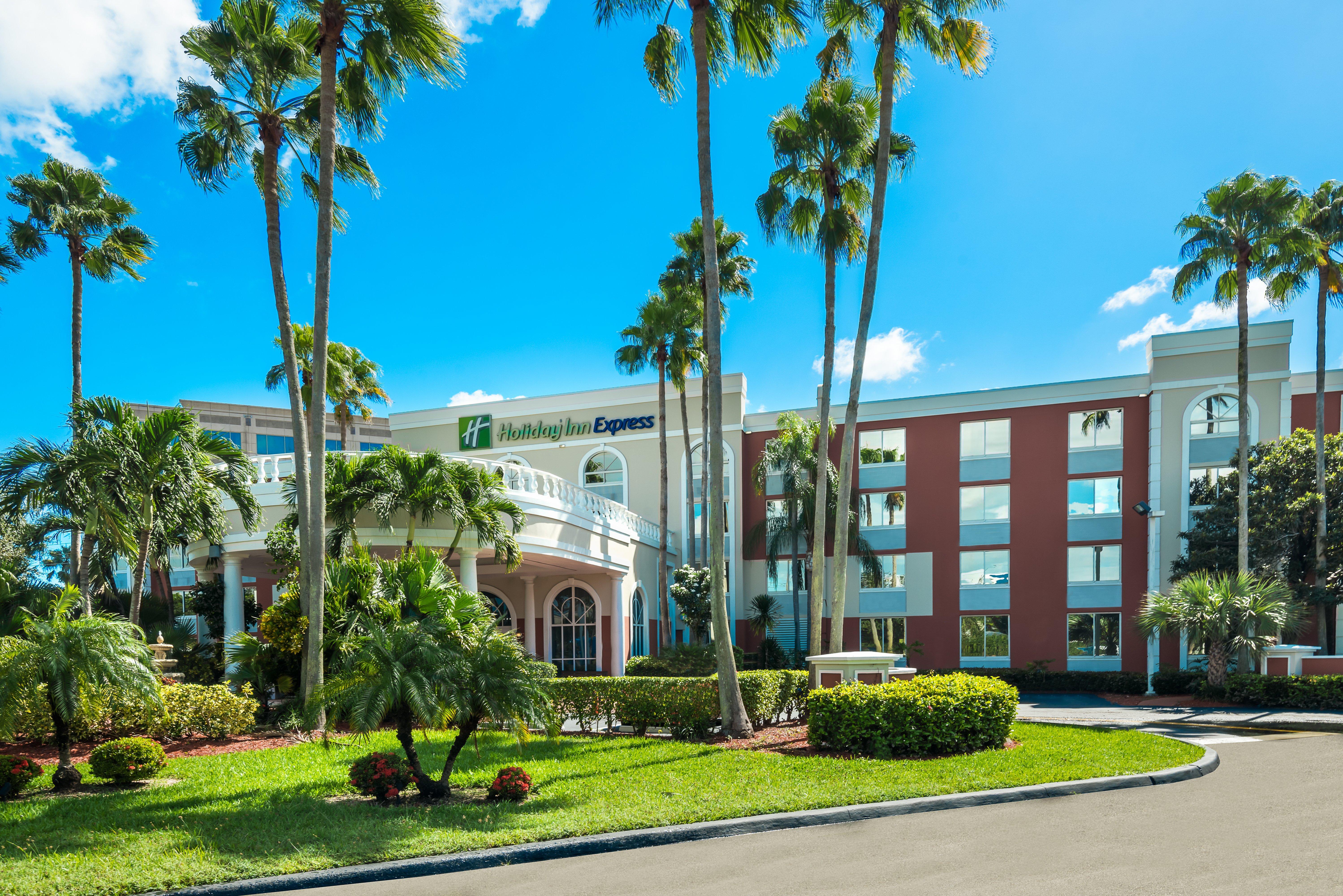 KHÁCH SẠN HOLIDAY INN EXPRESS MIAMI AIRPORT DORAL AREA, AN IHG HOTEL MIAMI,  FL 3* (Mỹ) - từ VND 2093023 | HOTELMIX